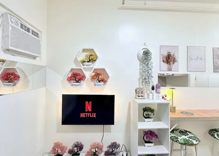 Cozy Near Araneta With Smartlock, Netflix, And Wifi Manila
