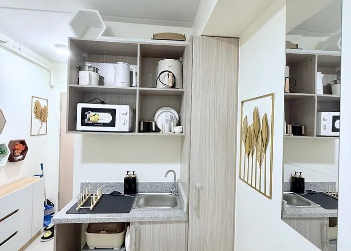 Cozy Near Araneta With Smartlock, Netflix, And Wifi Manila